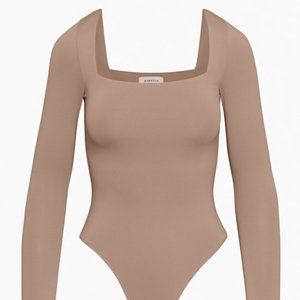 BNWT! Babaton Contour Squareneck Longsleeve Bodysuit
